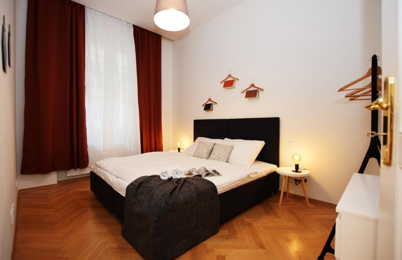 Rehorova Apartments Praha Rom bilde