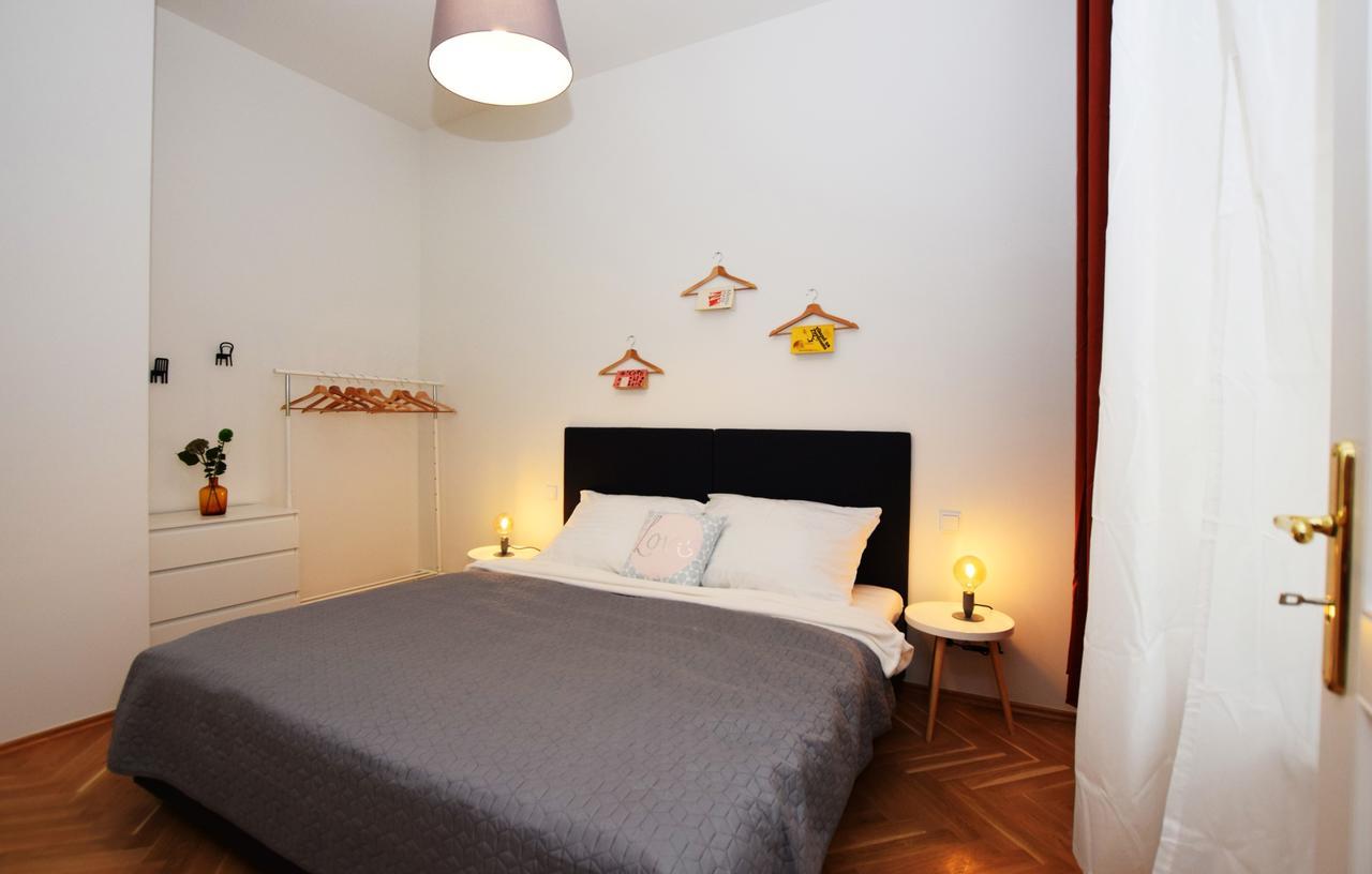 Rehorova Apartments Praha Rom bilde